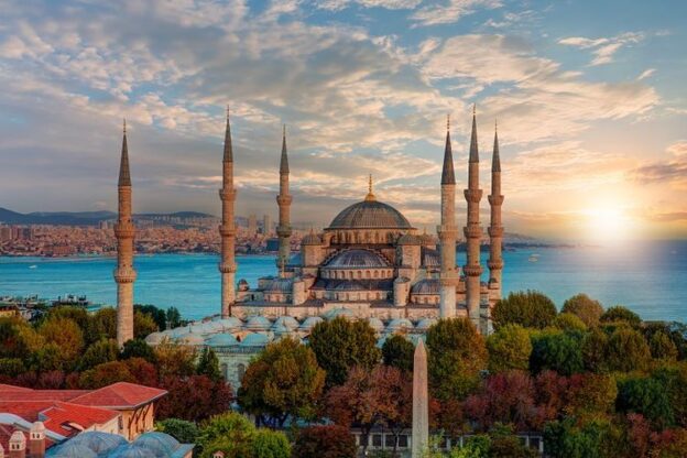 Tempat Indah di Istanbul tidak Selalu Gersang